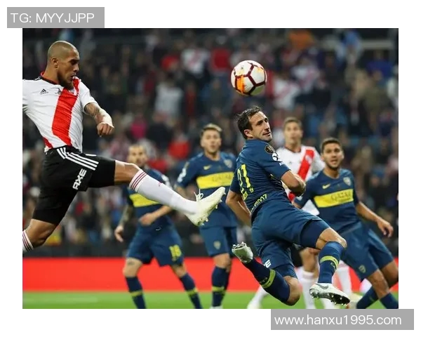 足球明星的魅力瞬间与精彩瞬间的完美结合图片展示 足球明星的魅力瞬间与精彩瞬间的完美结合图片展示